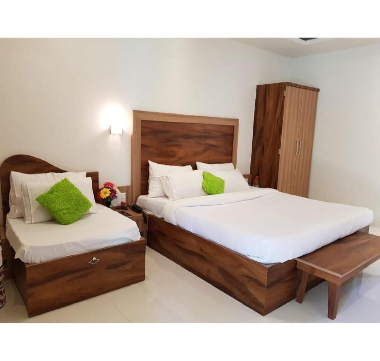 ماهاباليشوار C P Cottage المظهر الخارجي الصورة