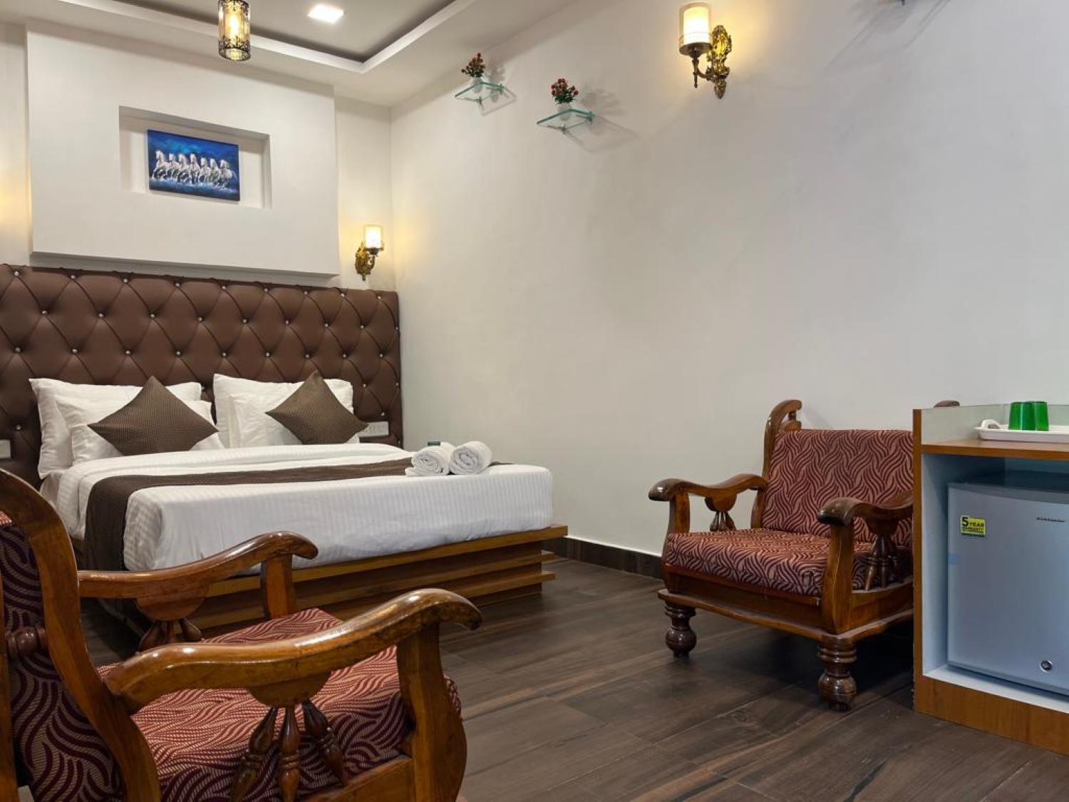 ماهاباليشوار C P Cottage المظهر الخارجي الصورة