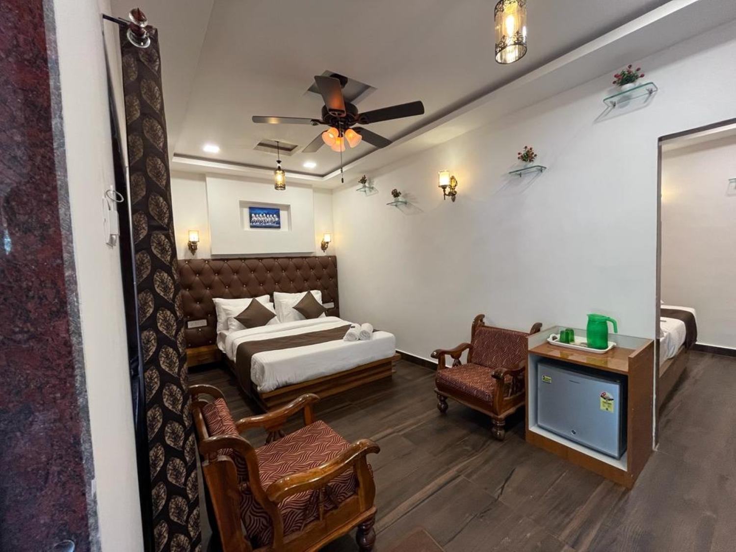 ماهاباليشوار C P Cottage المظهر الخارجي الصورة