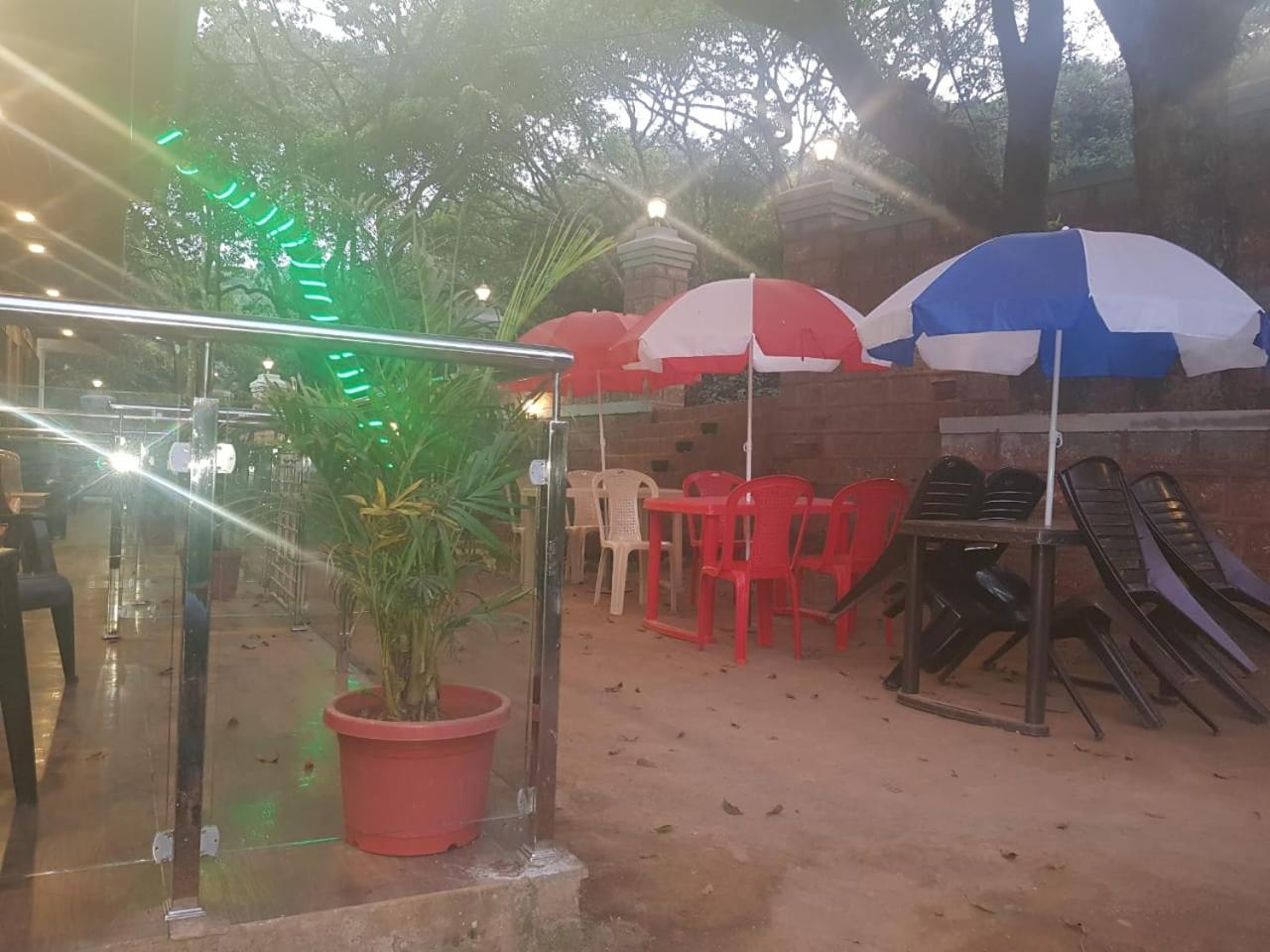 ماهاباليشوار C P Cottage المظهر الخارجي الصورة