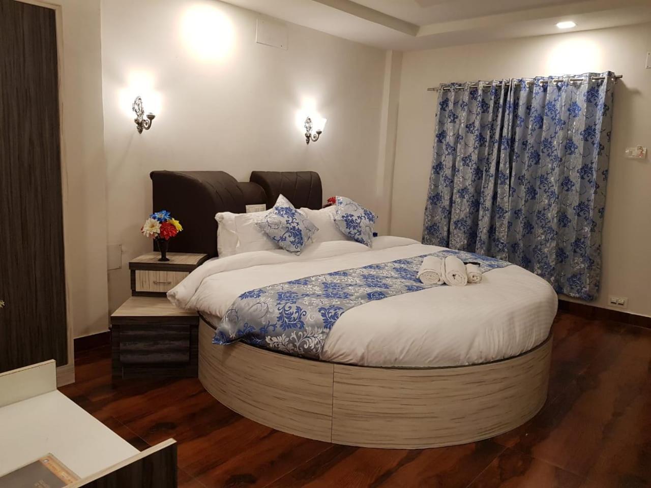 ماهاباليشوار C P Cottage المظهر الخارجي الصورة