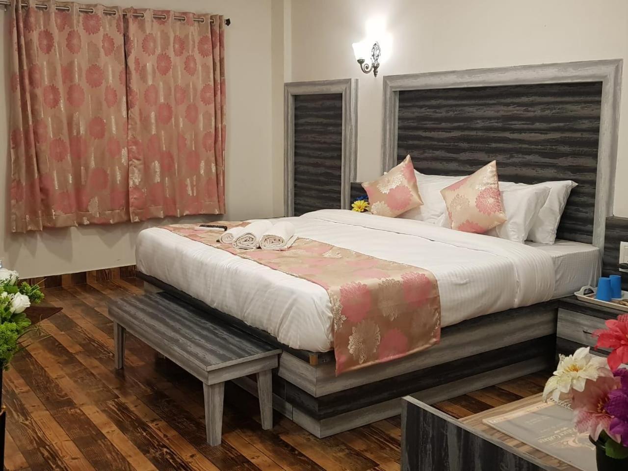 ماهاباليشوار C P Cottage المظهر الخارجي الصورة