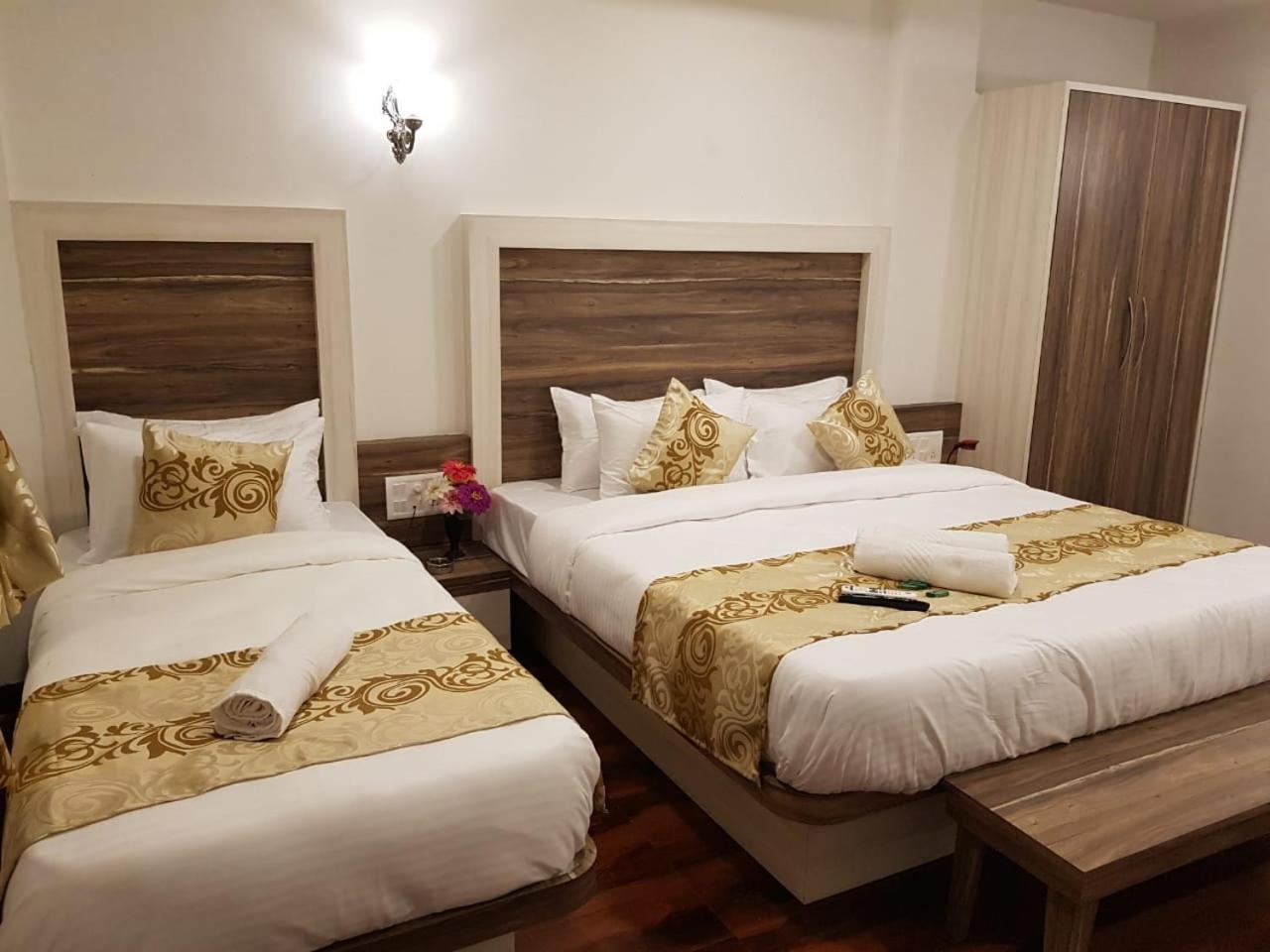 ماهاباليشوار C P Cottage المظهر الخارجي الصورة