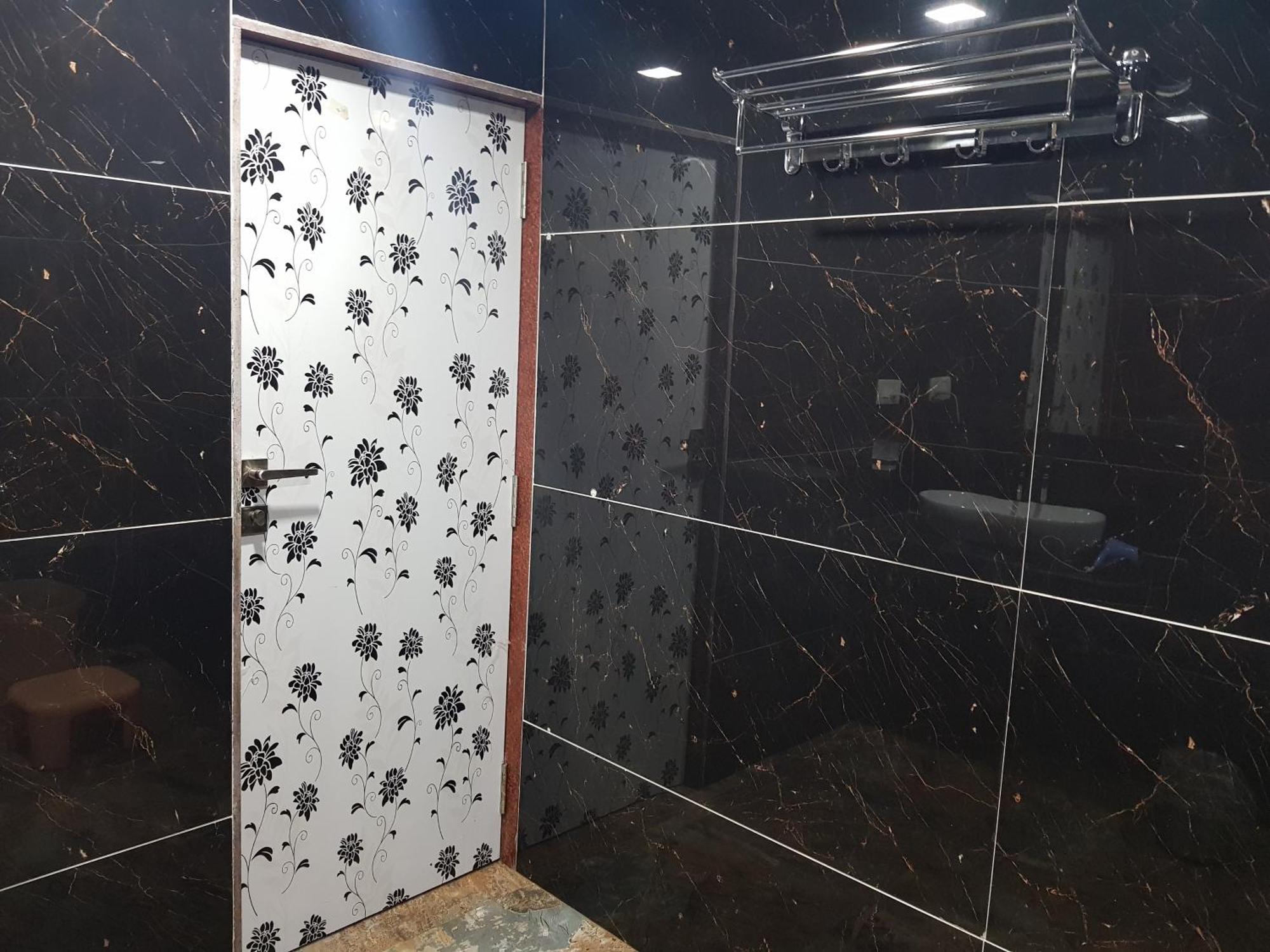 ماهاباليشوار C P Cottage المظهر الخارجي الصورة