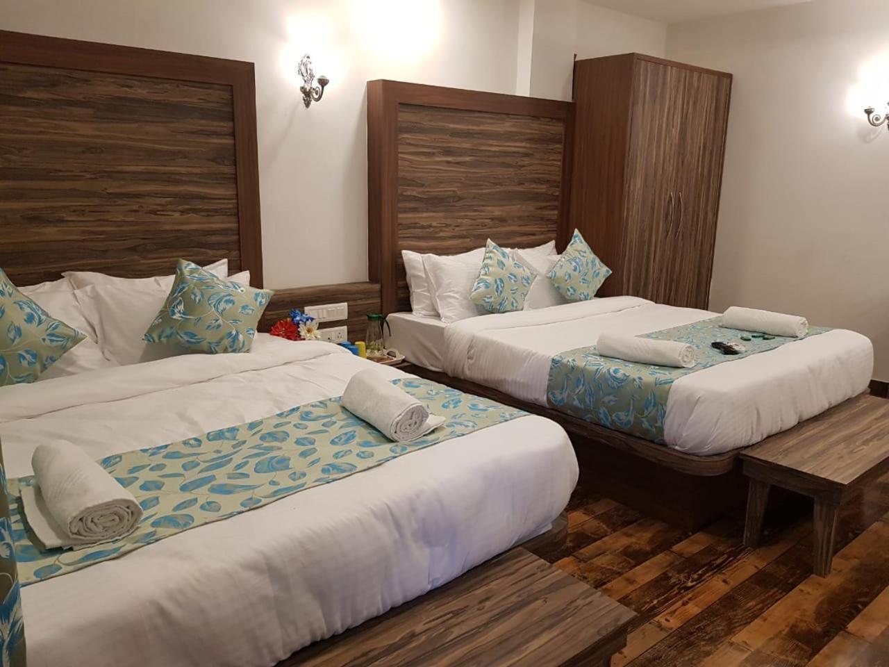 ماهاباليشوار C P Cottage المظهر الخارجي الصورة