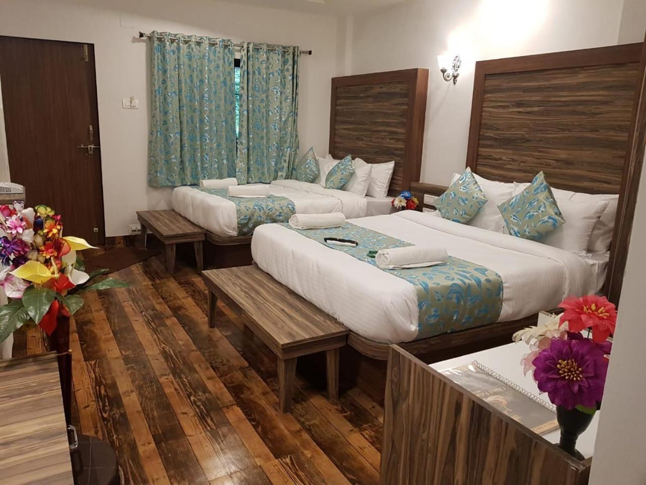 ماهاباليشوار C P Cottage المظهر الخارجي الصورة